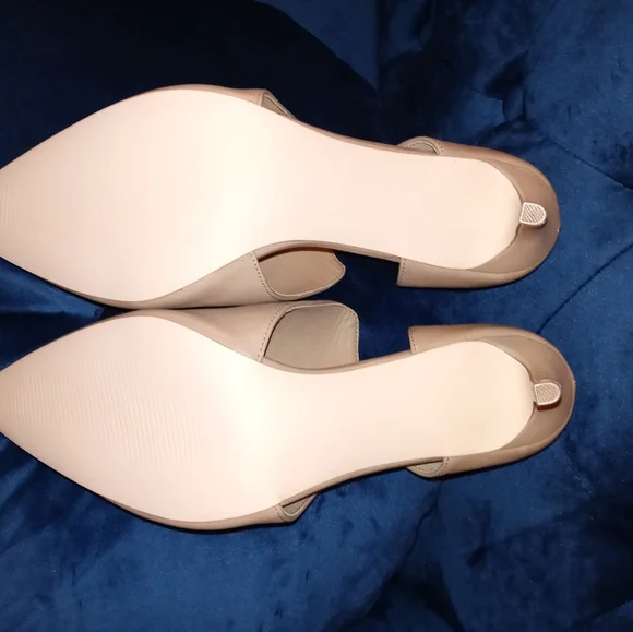 Stilettos - Picture 5 of 9